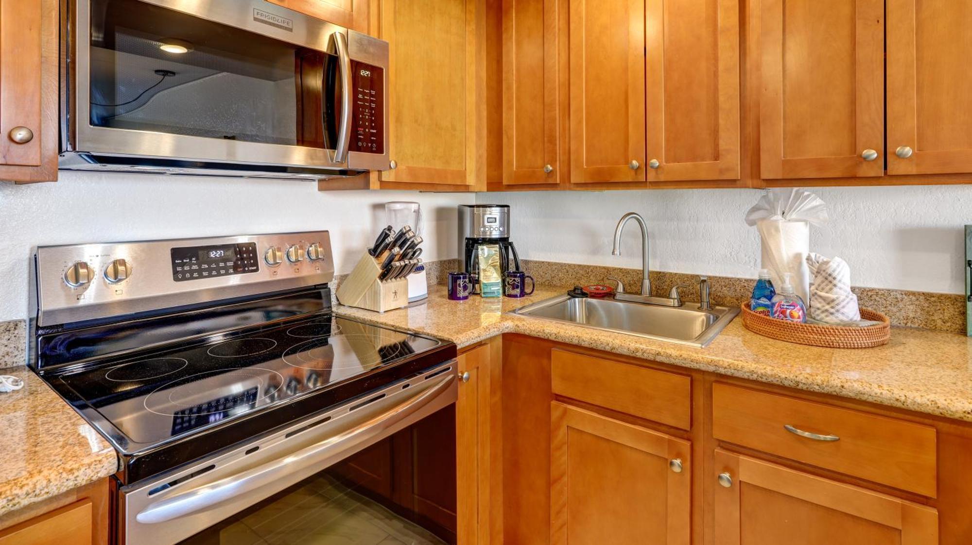 Maui Westside Presents: Kaanapali Shores 733 Stunning Ocean Views New Listing Lahaina Exterior photo